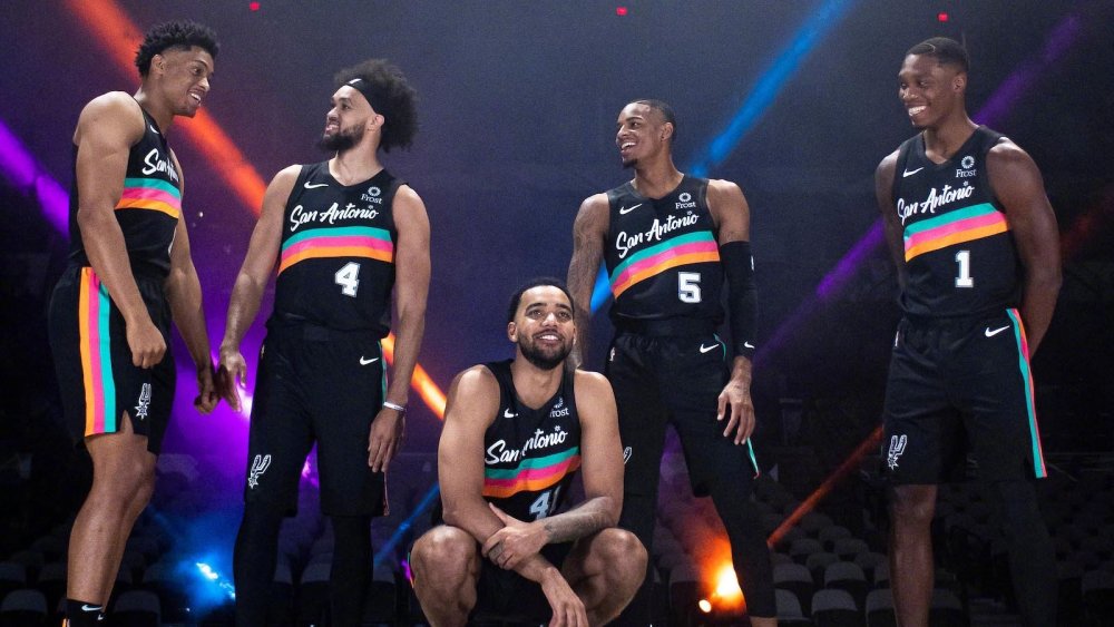 赛前发高烧，普利希奇比赛当天和球队会合并替补双响导演逆转（高烧仍出征！普利希奇临场合流替补梅开二度助队逆转）