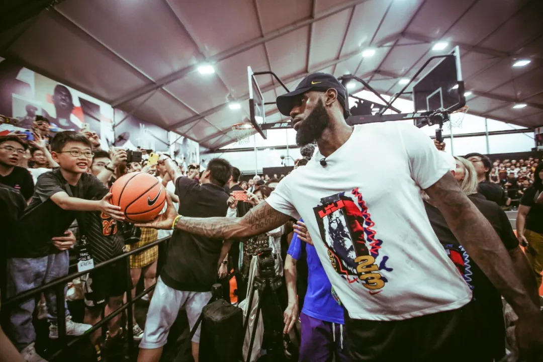 中超：广州队客场1-1战平梅州客家（中超：广州队客场与梅州客家1-1握手言和）