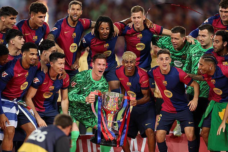 特瓦斯：有人指责我反皇马让我很受伤，我是最坚定的皇马球迷（特瓦斯：遭指责反皇马令我倍感受伤，我是皇马的铁杆球迷）