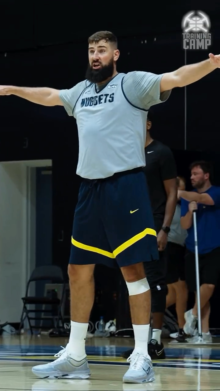 国安1-2遭河内公安逆转出局，张健智神扑难救主，阮庭北绝杀（国安遭河内公安1-2逆转无缘晋级，张健智神扑难挽败局，阮庭北绝杀）