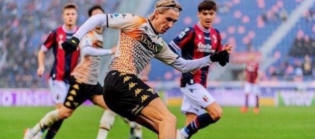 西班牙vs土耳其首发：奥尔莫、梅里诺先发，居莱尔替补（西班牙对阵土耳其首发确定：奥尔莫、梅里诺出战，居莱尔替补待命）