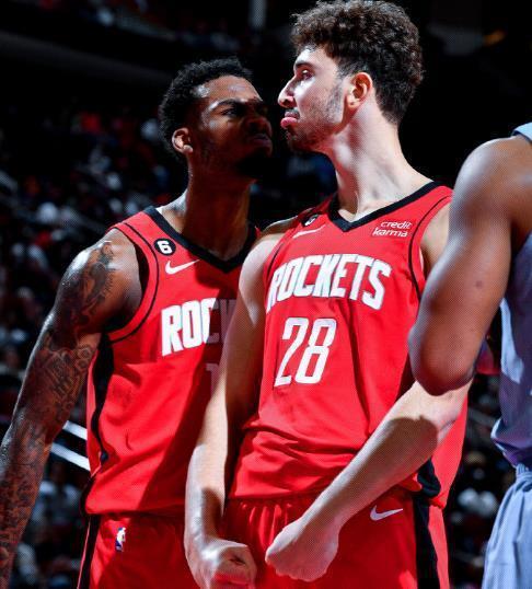 东体：中超在亚冠弱势已不可忍，赛制、外援接轨应拿出诚意（东体：中超亚冠疲软难以为继，赛制与外援政策须真诚接轨）