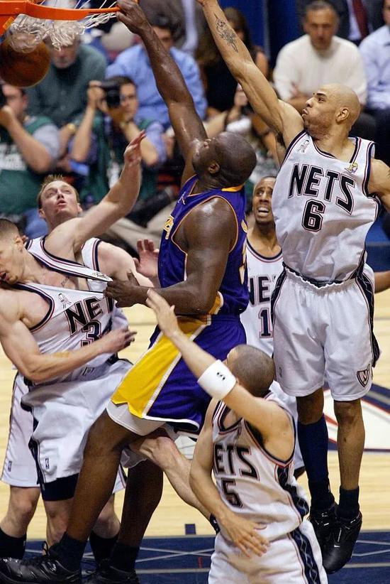 子弹官方：利伯蒂生病缺席今日对阵36人，德弗斯代替其出战（子弹队官宣：利伯蒂因病缺席今日战36人，德弗斯顶替出战）