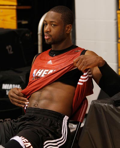 五大联赛唯一中资球队神仙难救 狼队15轮2分 魔鬼赛程战枪蜂军魔（五大联赛唯一中资队陷入绝境：狼队15轮仅2分，魔鬼赛程连战枪手、蜜蜂、红魔）