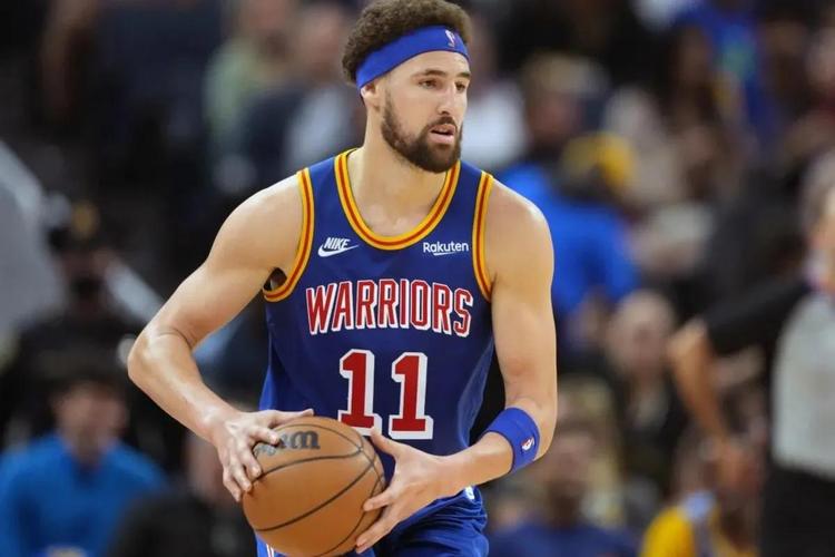 记者：职业联赛颁奖礼时隔6年恢复，拟于12月12日在上海举行（记者：职业联赛颁奖典礼阔别六年重启，拟定于12月12日在上海举行）