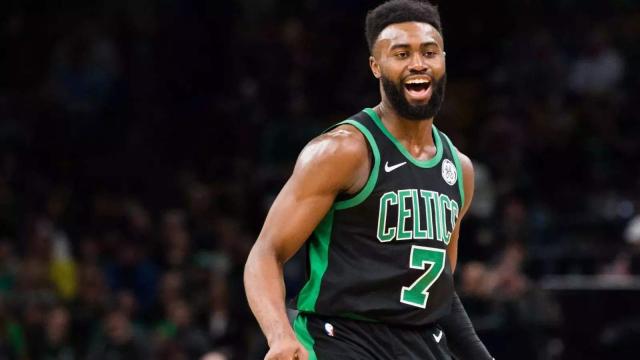 英超焦点战：阿森纳主场迎战切尔西,（英超重磅对决：阿森纳坐镇主场对阵切尔西）