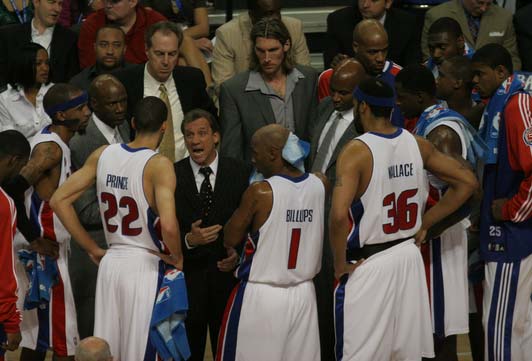 阿莱格里：积分榜前10都挤在一起，我们的目标仍然是重返欧冠（阿莱格里：前十名竞争激烈，我们的目标依旧是重返欧冠）