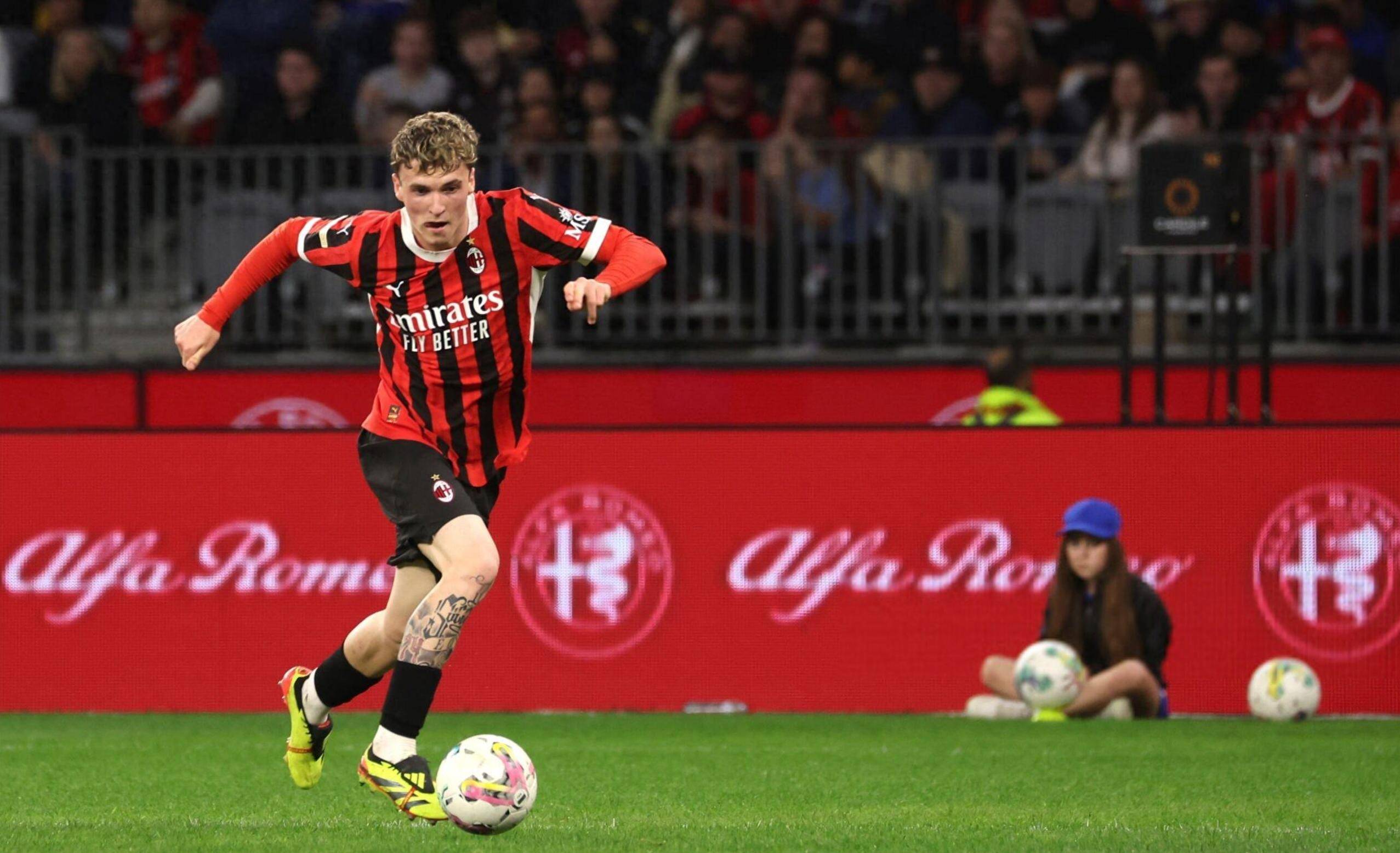 姆伯莫上赛季开始共打进21粒联赛非点球进球，位列欧洲第一（自上赛季开打至今，姆伯莫联赛非点球21球，高居欧洲第一）