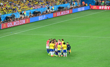 墨尔本胜利队长：对阵悉尼FC需要全队努力，希望取得好结果（墨尔本胜利队长：全队齐心迎战悉尼FC，力争理想结果）