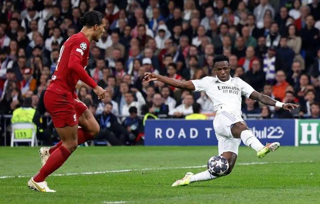 罗马欧联名单：迪巴拉领衔，弗格森、齐米卡斯在列，巴尔丹齐落选（罗马欧联大名单出炉：迪巴拉压阵，弗格森、齐米卡斯入选，巴尔丹齐无缘）