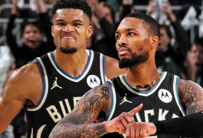 刘若钒庆祝海港队夺冠：人生第一个中超冠军🏆（刘若钒庆贺海港队加冕：职业生涯首个中超冠军🏆）