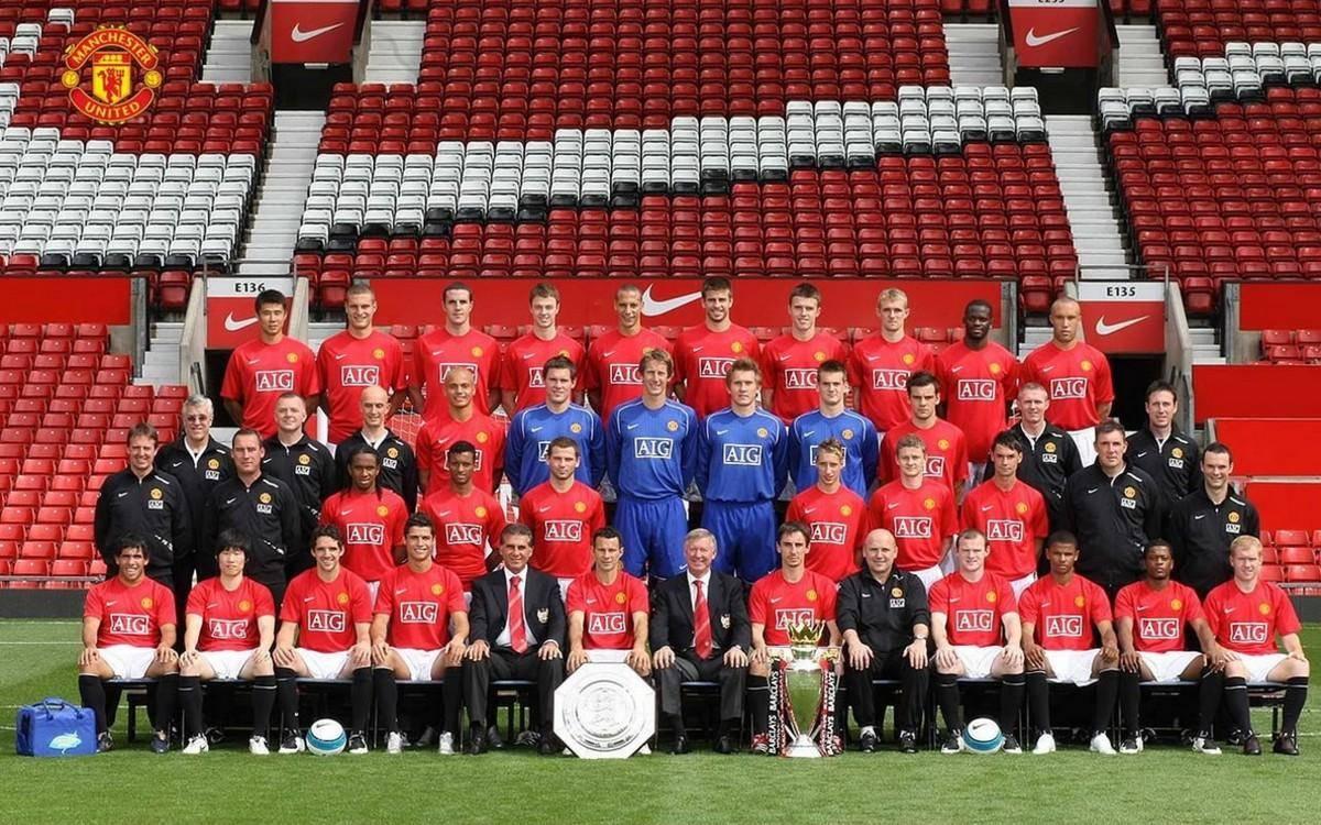 斯洛特下课？曝利物浦高层愿等到新年前 仍盼他过难关（斯洛特帅位告急？曝红军高层愿等到新年前，仍期望他挺过难关）