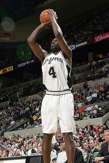 热火内部讨论莫兰特加盟的可能性（热火队内探讨莫兰特加盟的可能性）